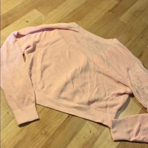 Wilfred for Aritzia light pink button down cropped cardigan size s - Picture 4 of 6